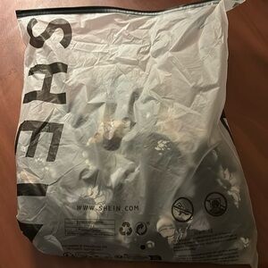 2xl  and a XL long sleeve floral dress light weight brand new never worn